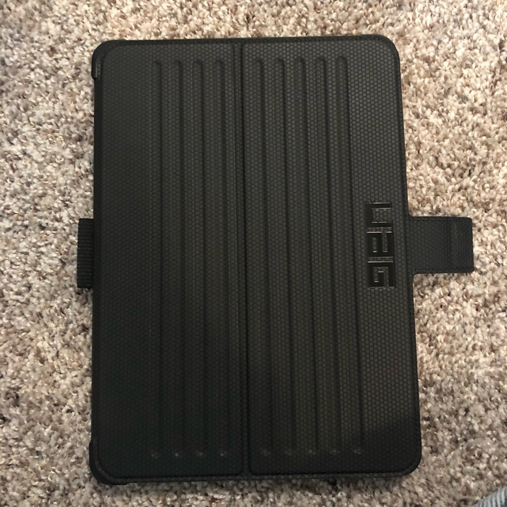 iPad (6th gen) & Apple Pencil Holder